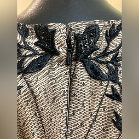 Betsy & Adam Long V-Neck Embroidered Gown. NWT. Size 8. - Picture 10 of 14